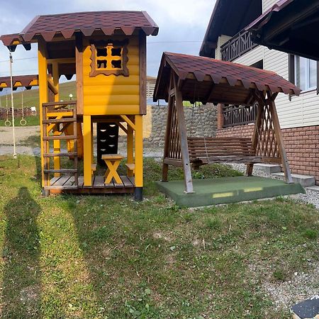 Bee House Поляниця Апартаменти Bukovel Dış mekan fotoğraf
